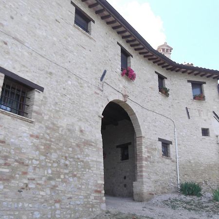 A Casa Di Mi Appartamenti Vacanza Монтефалько Номер фото