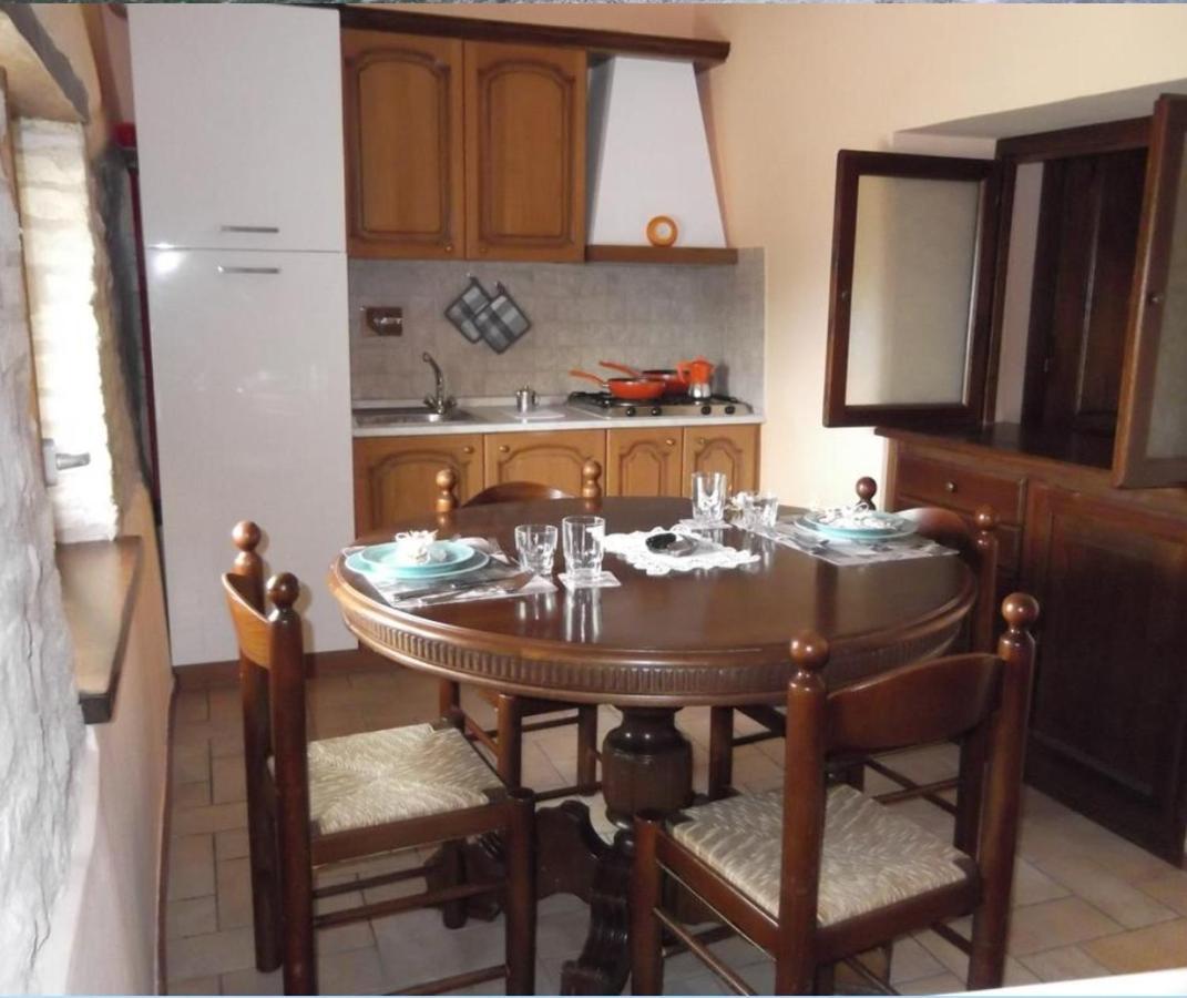 A Casa Di Mi Appartamenti Vacanza Монтефалько Экстерьер фото